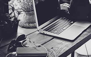 B体育体育登录-防守强硬不畏艰难，锲而不舍守住比分优势