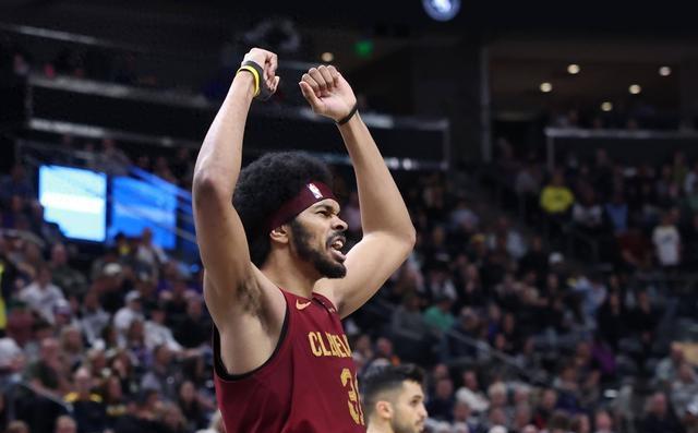 B体育体育app-包含骑士前景堪忧，球队需全员努力才能逆风翻盘的词条