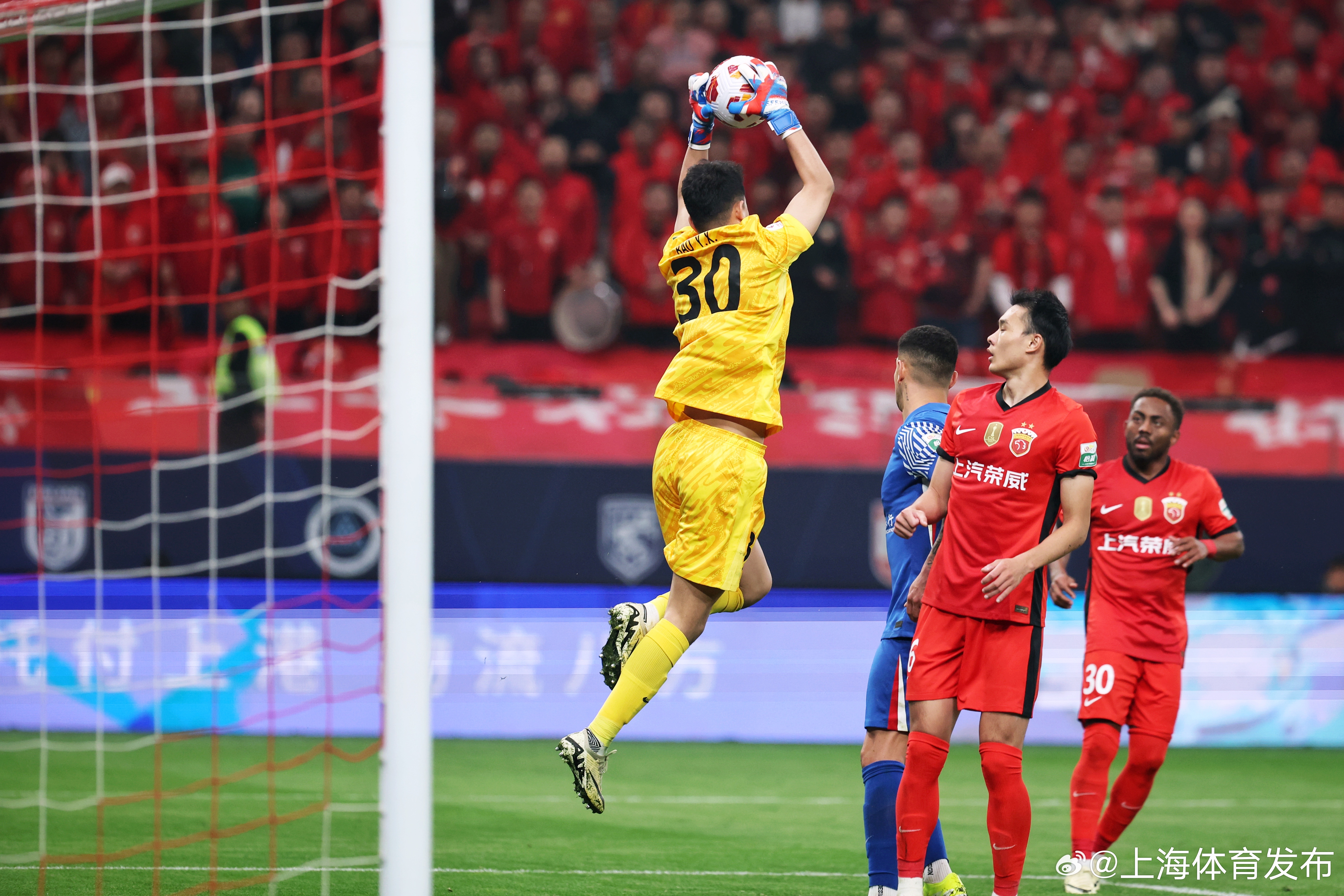 中超赛场擦出火花，球员技艺进步神速