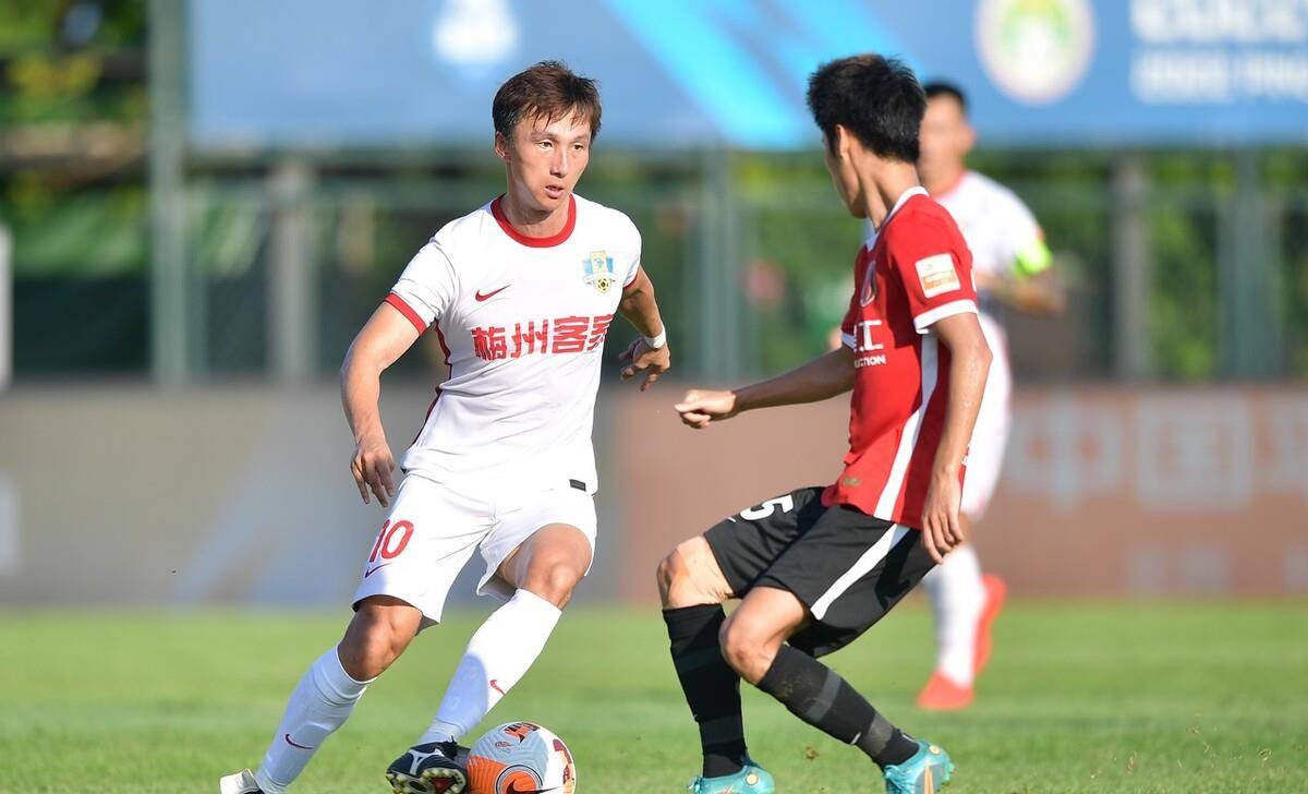 包含战术调整效果显著,带领球队取得连胜的词条 包含战术调整效果显著,带领球队取得连胜的词条