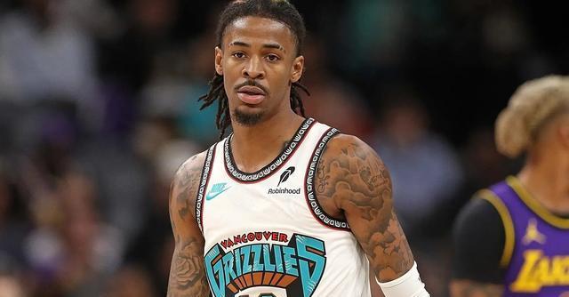 B体育体育入口-篮球巨星公布伤停消息，球迷心情低落的简单介绍