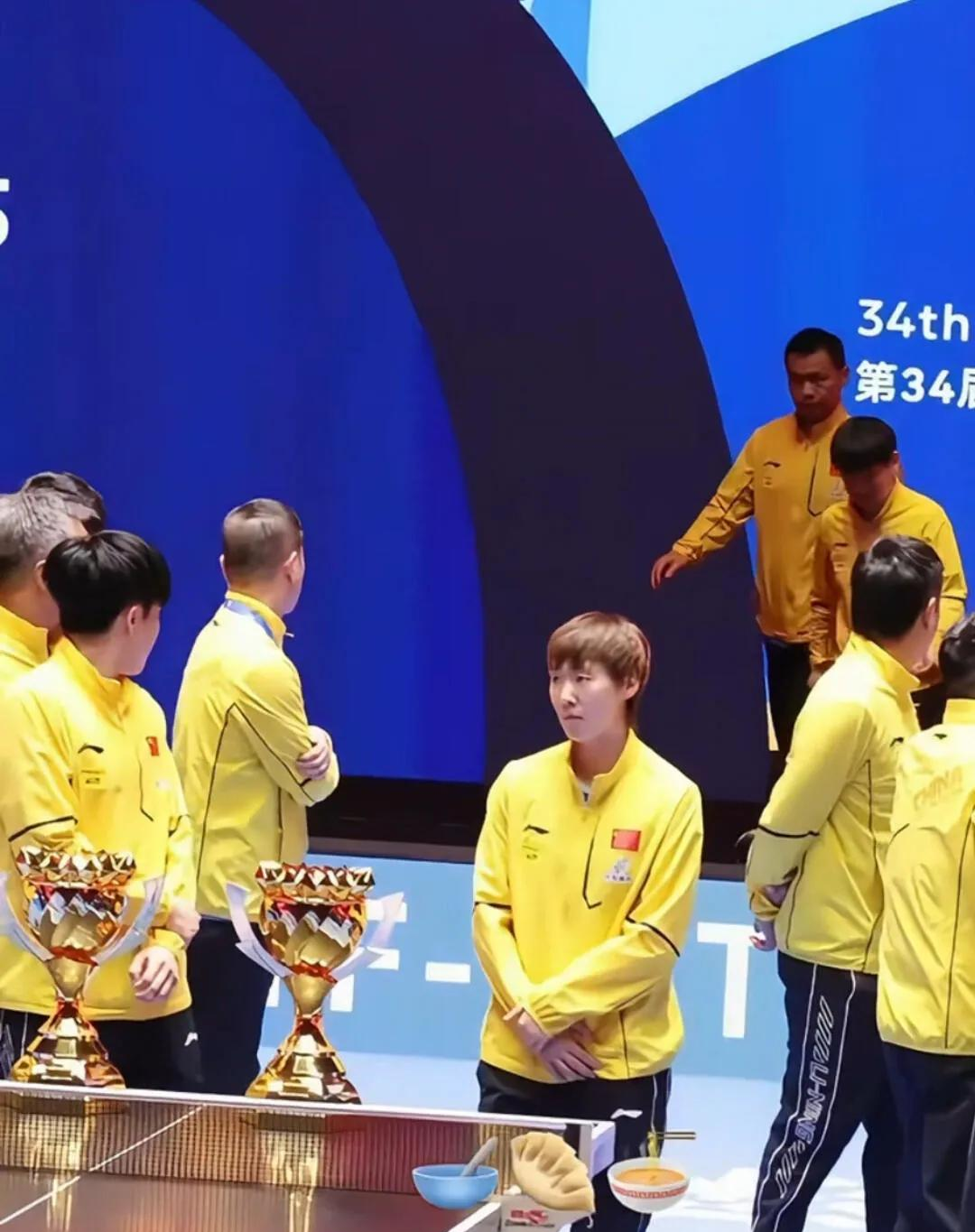 包含紧张刺激：亚洲豪强球队拼尽全力的词条