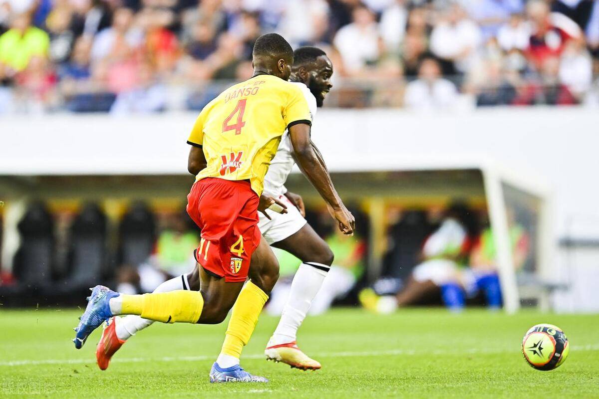 B体育体育入口-东方球队在国际足球赛中势如破竹的简单介绍