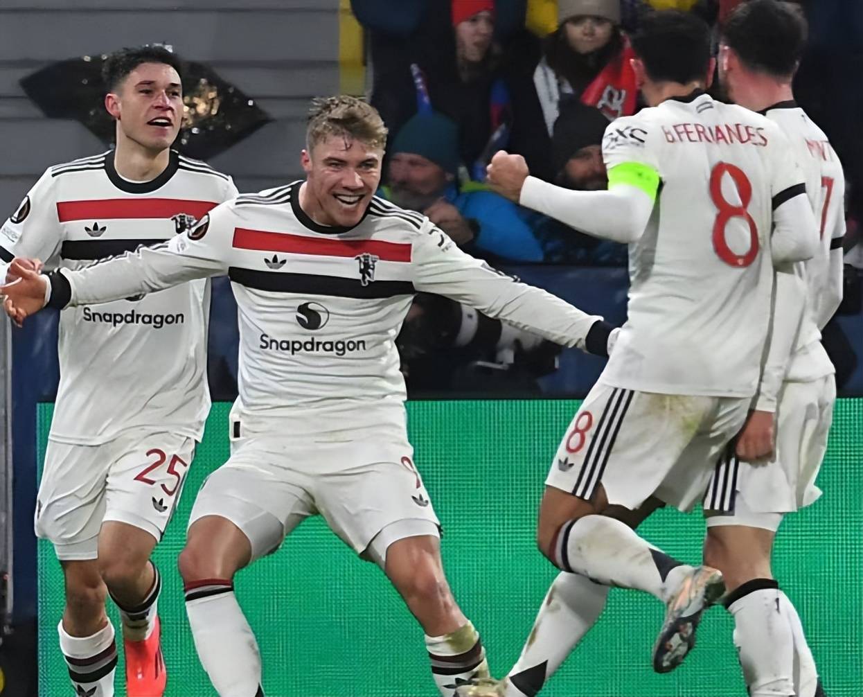 关于欧联杯黄牌掠影，法甲球队表现抢眼的信息