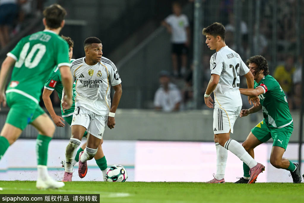 B体育体育视频-皇家马德里新签约门将备战新赛季，雄心勃勃的简单介绍