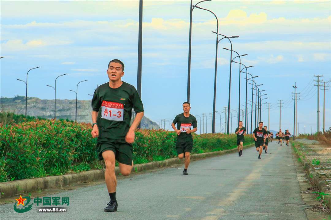 B体育体育下载-包含强强碰撞！对手实力超群展开角逐挑战的词条
