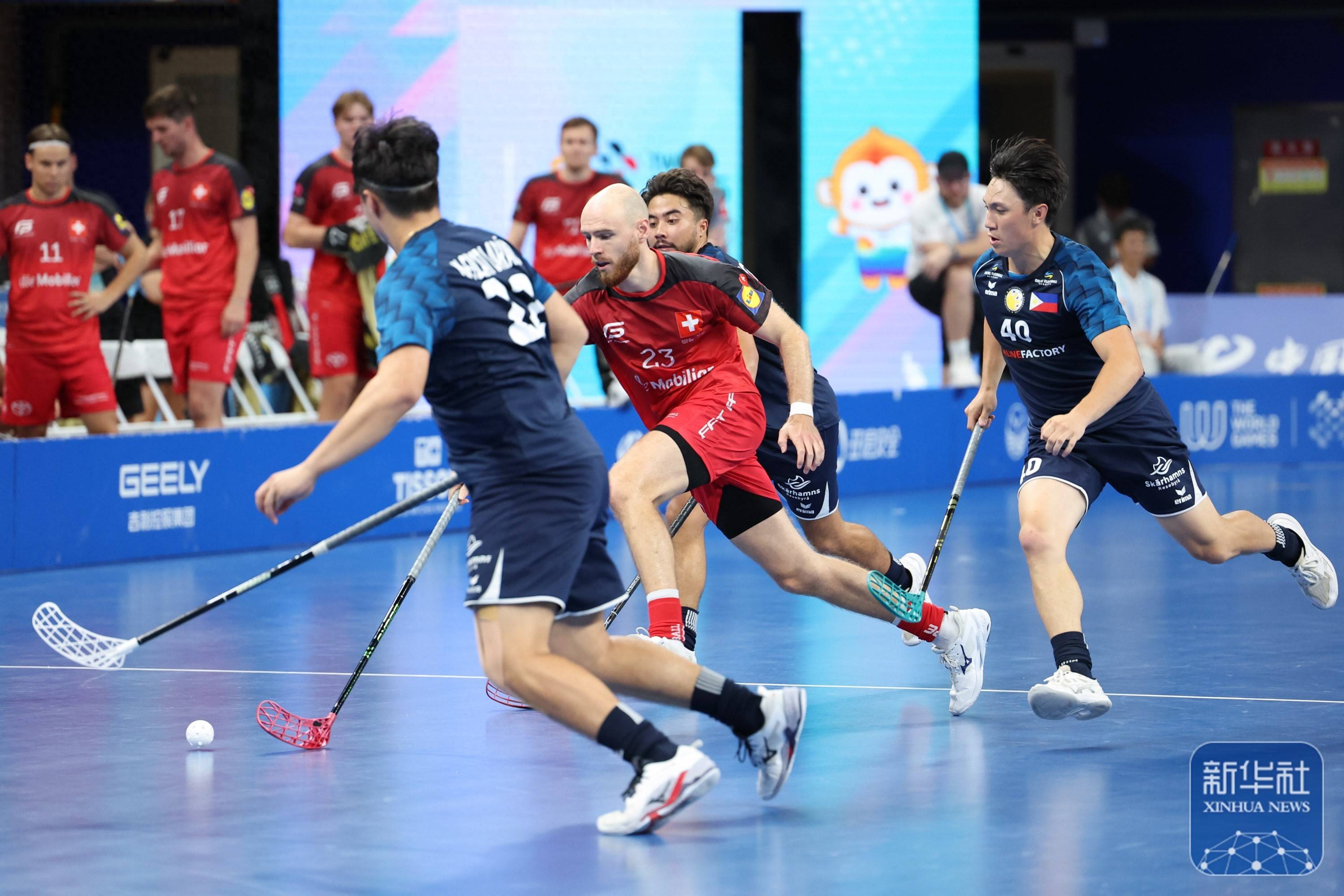 法国队与瑞士队激烈对抗，最终获胜