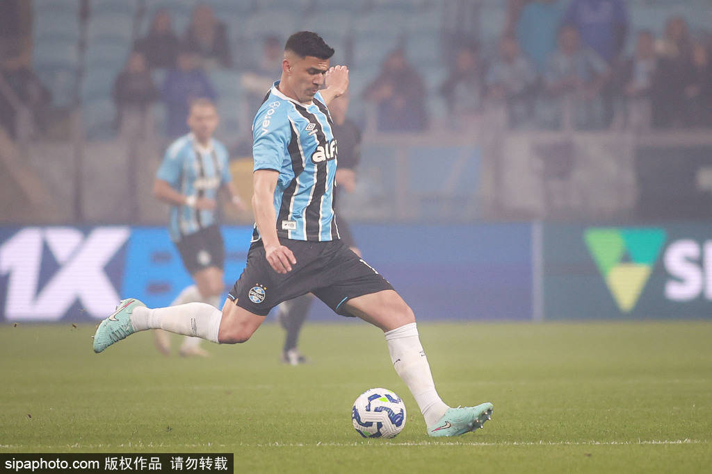 塞维利亚客场梅开二度，逆转波尔图的简单介绍