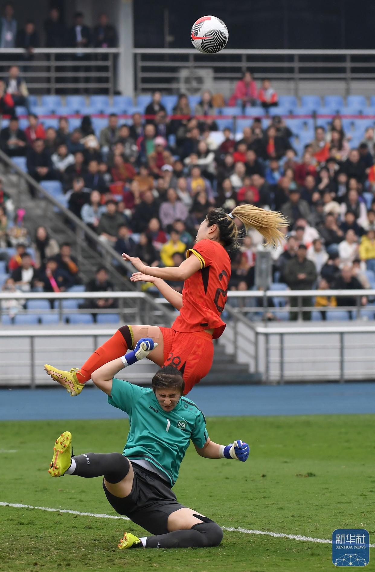 B体育体育地址-世界女足锦标赛实力悬殊，比赛风格各异看点多