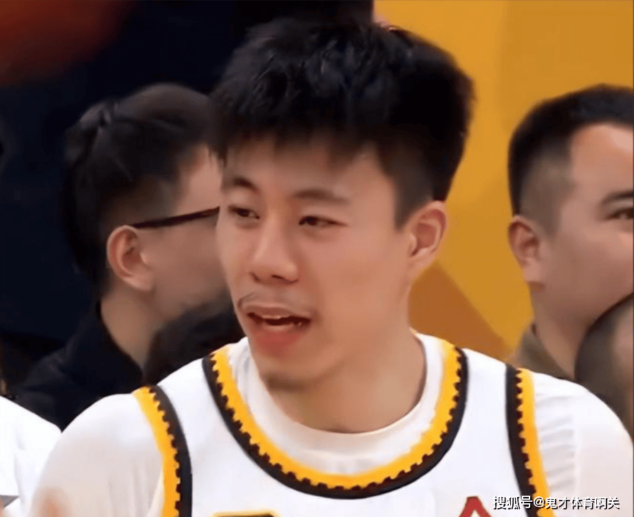 辽宁男篮势不可挡,目标胜利连连 辽宁男篮势不可挡,目标胜利连连