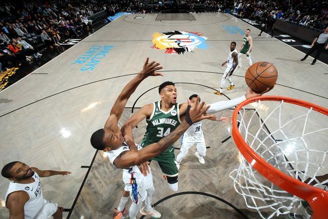 篮网逆转雄鹿,豪取连胜 篮网逆转雄鹿,豪取连胜