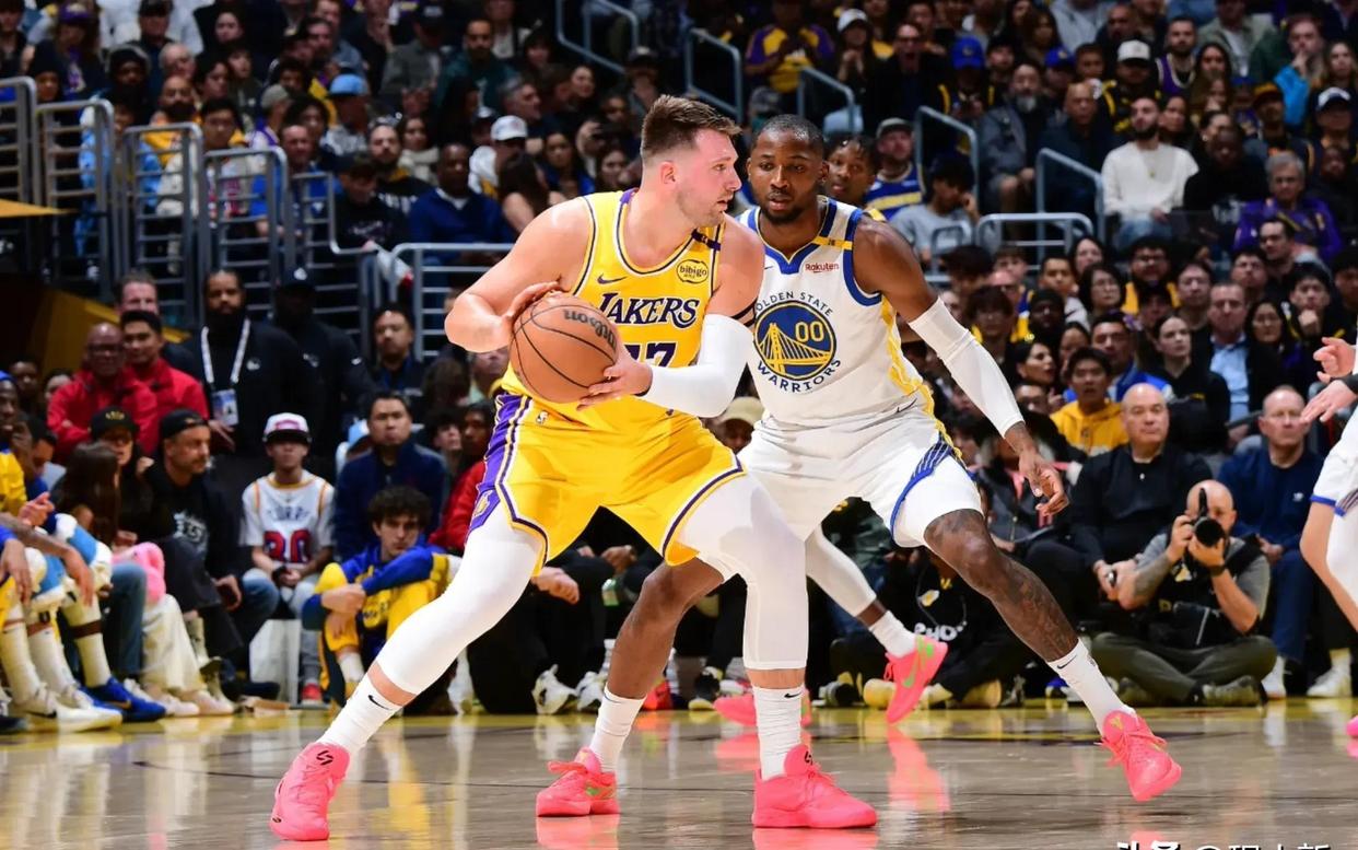 勇士客场大胜湖人，豪取四连胜