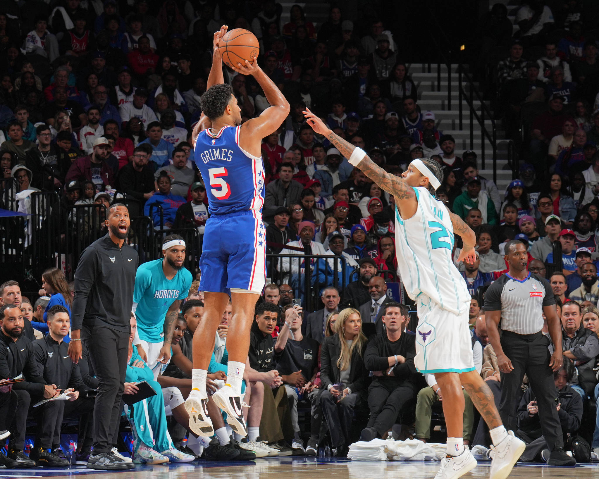 人主场告捷,恩比德再次砍下+得分 人主场告捷,恩比德再次砍下+得分