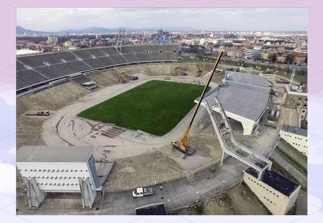 B体育体育官方-欧洲杯开始将球场变成篮球场